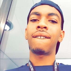 Meet your Posher, Deonte